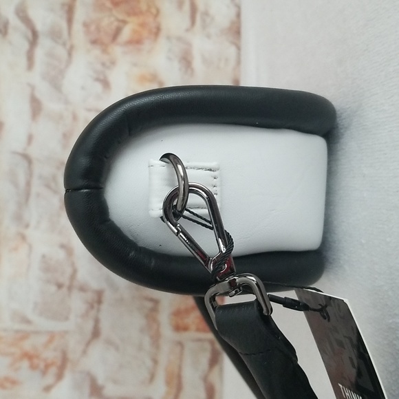 New Think Royln Alpine Quilted Crossbody Bag - Picture 4 of 12